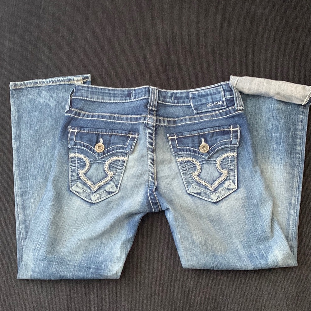Big Star Remy Low Rise Fit Size 27 cropped jeans